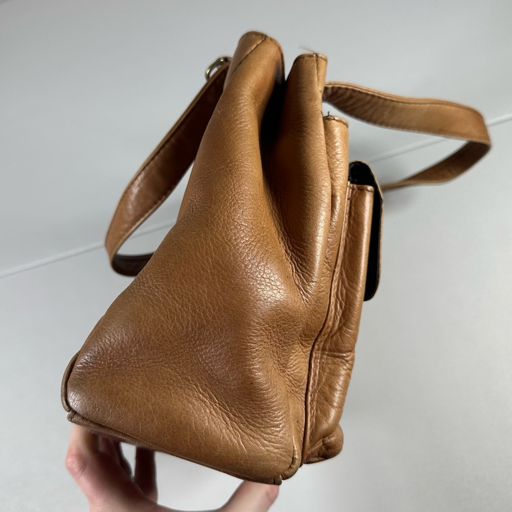 Vintage HOBO International Leather Crossbody Bag - Picture 12 of 15